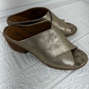 Eurosoft Cidney sandals Light Taupe Metallic golden Block Heels Size 9.5